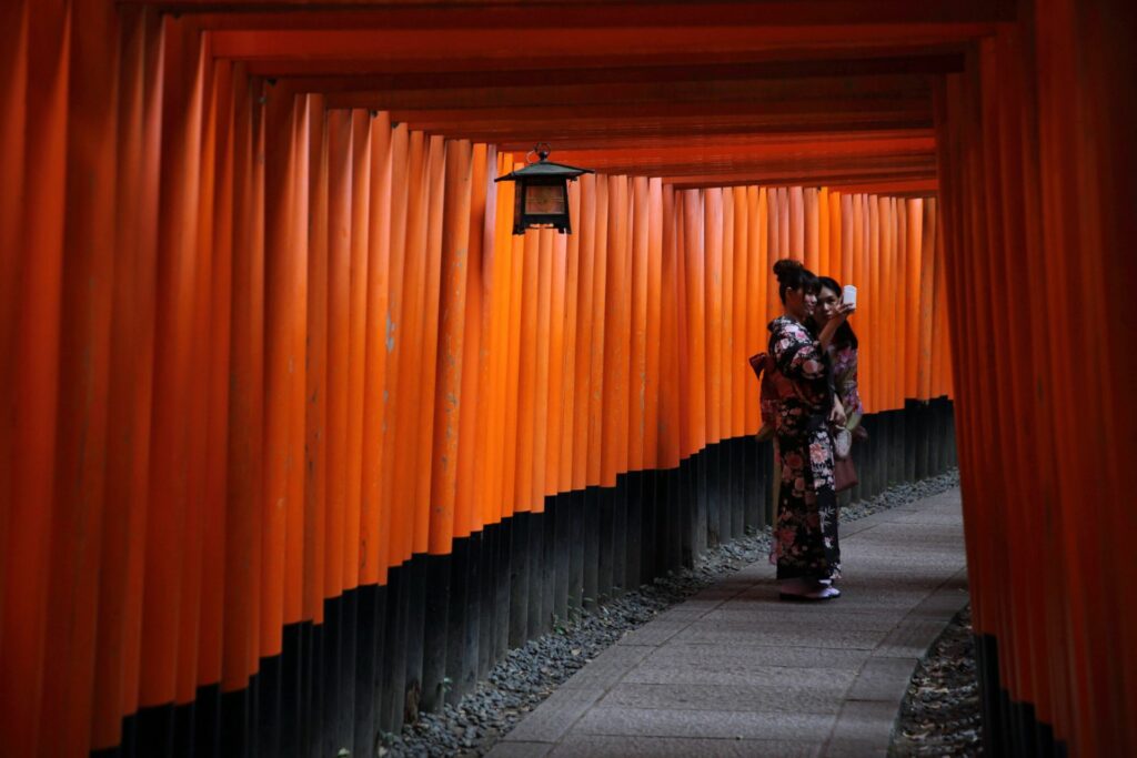 Visitors in kimono at Fushimi Inari