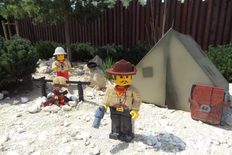Legoland statues
