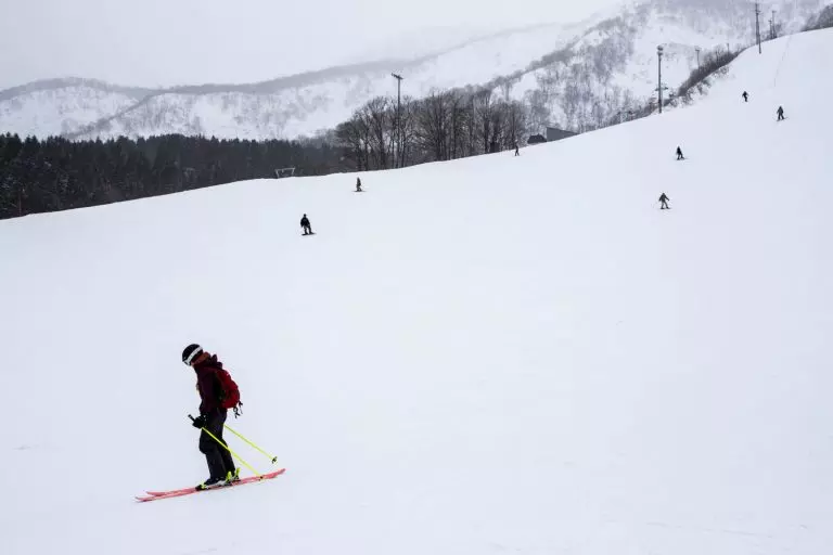 ski down mountain