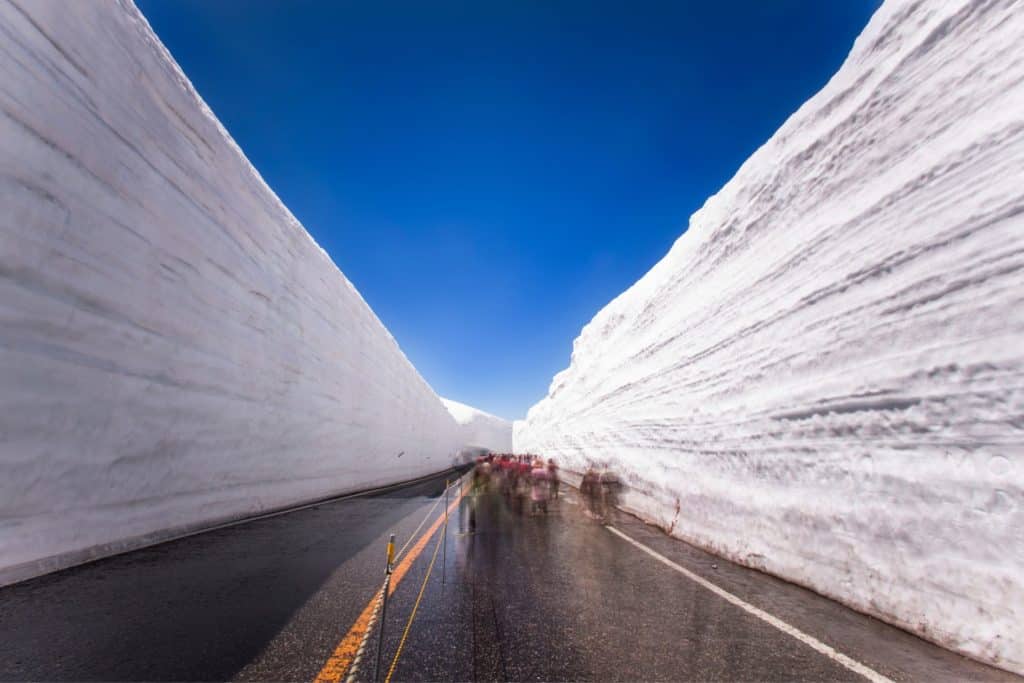 Snow wall road